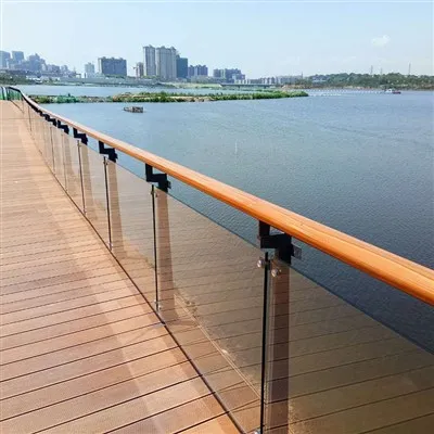 Glasgeländer für den Außenbereich